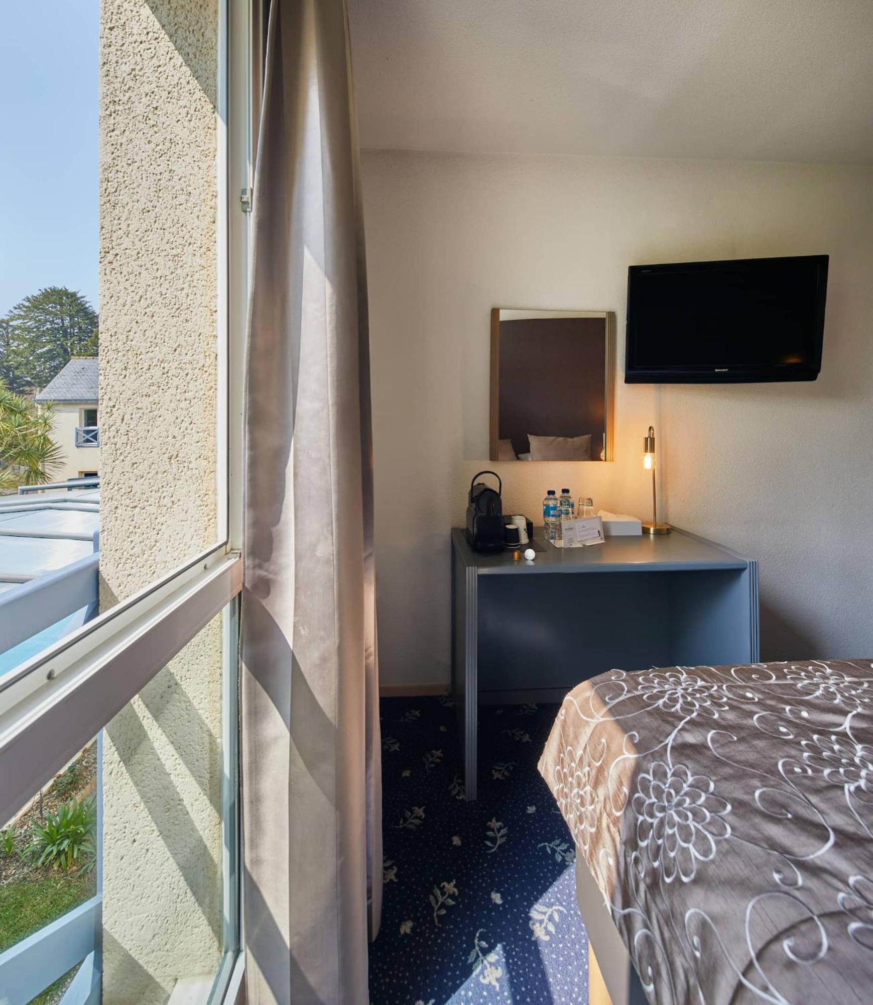 Aigue Marine Logis Et Restaurant Hotel 3*