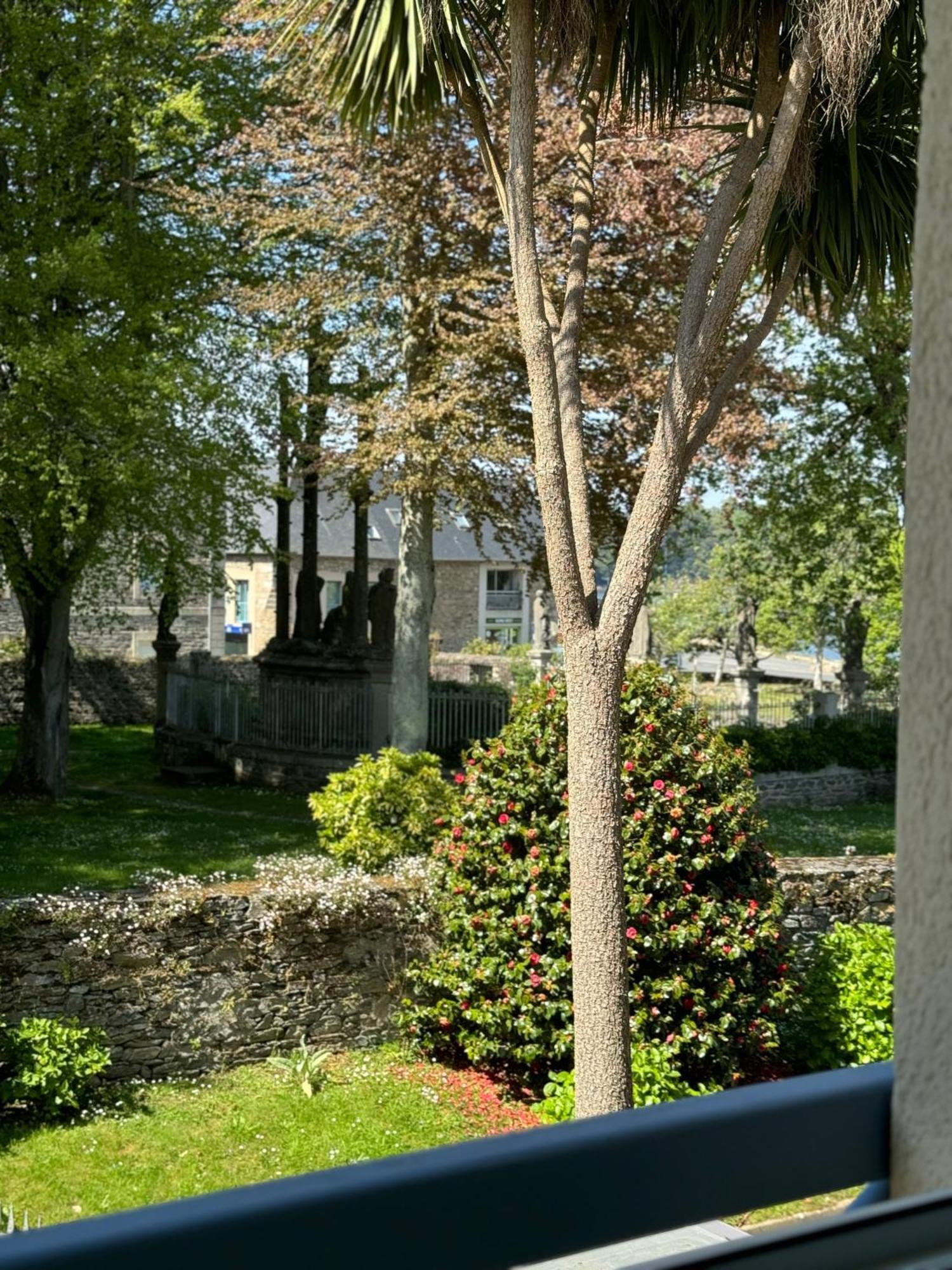 Aigue Marine Logis Et Restaurant 3* Tréguier