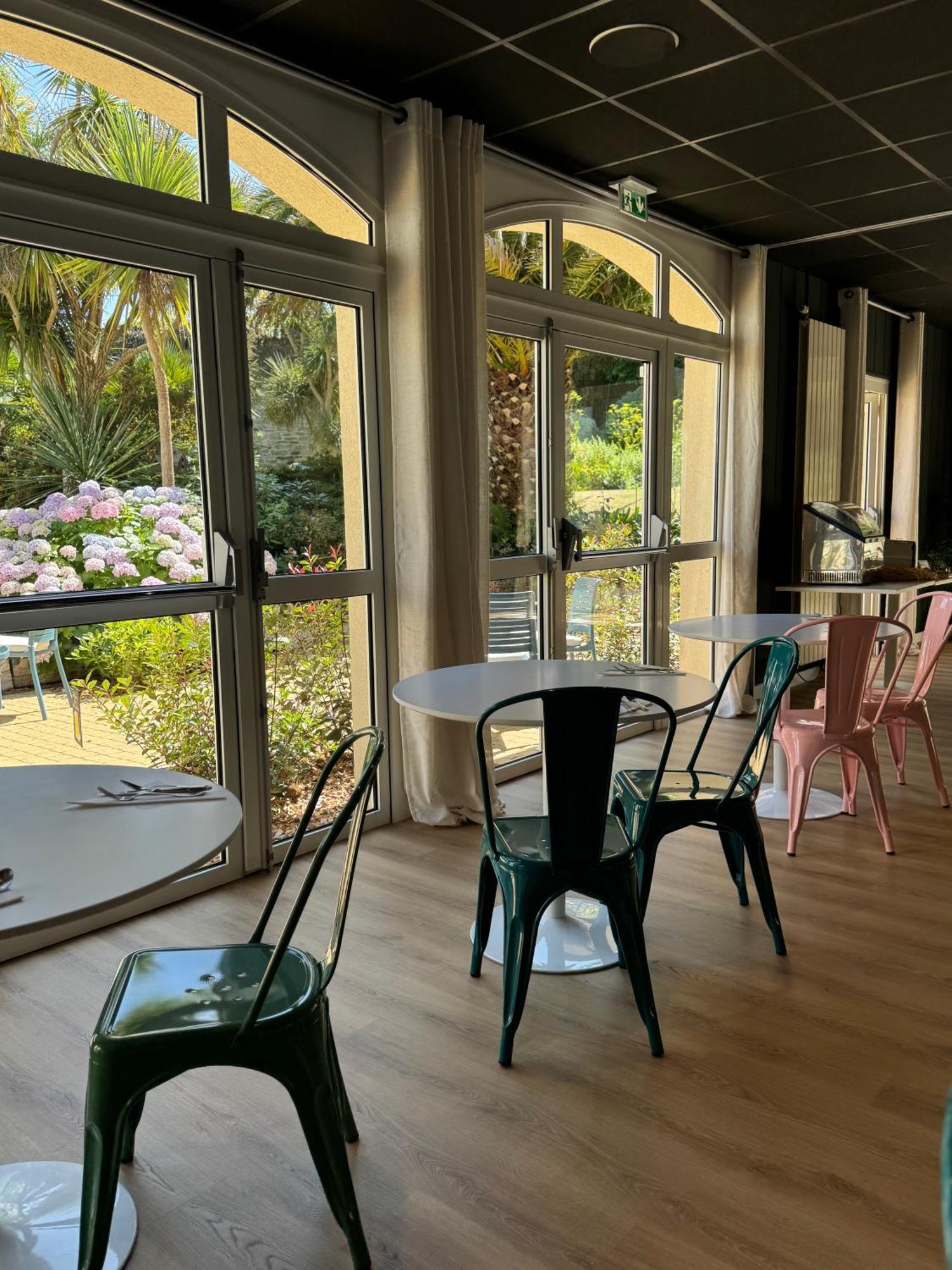 Aigue Marine Hotel